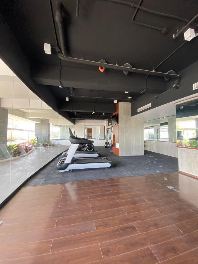 Aeon Towers Executive Suite 2Br 18Th Floor Davao City 외부 사진
